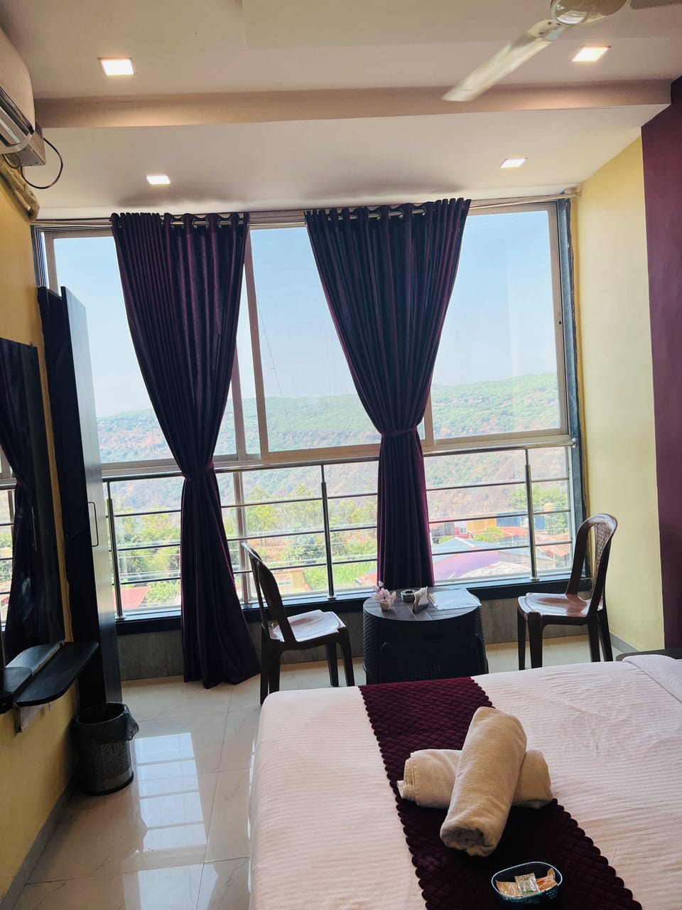 Couple Room with View (Non AC) | Bed sheets