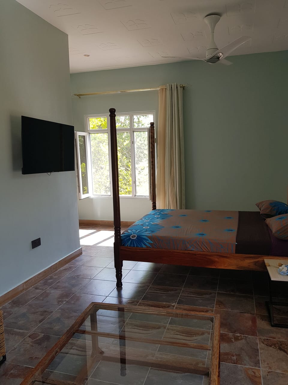 Standard Room, Pool View | In-room safe, blackout drapes, iron/ironing board, free WiFi