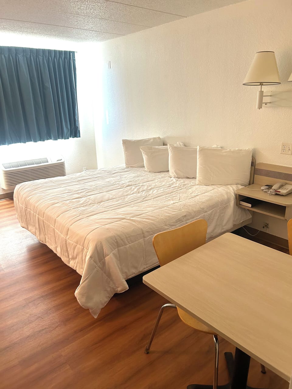 Single Room | Free WiFi