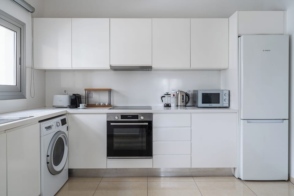 City Apartment, Non Smoking, Balcony | Private kitchen