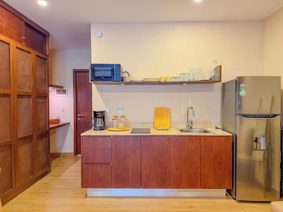 Comfort Apartment, Pool View | Private kitchen | Mini-fridge, microwave, stovetop, toaster
