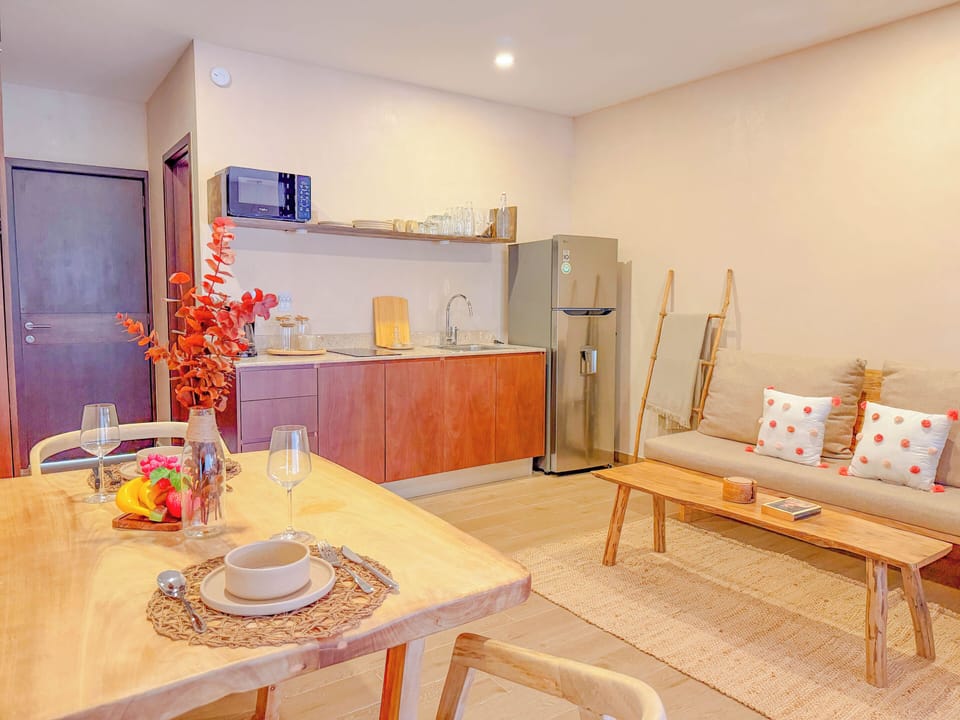 Comfort Apartment, Pool View | Private kitchen | Mini-fridge, microwave, stovetop, toaster