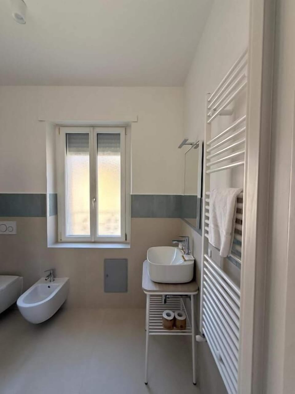 Bathroom | Hair dryer, towels