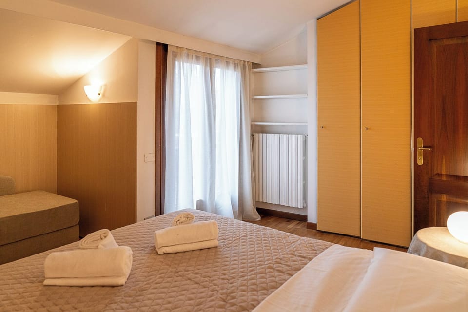 Apartment, 3 Bedrooms, City View | In-room safe, iron/ironing board, WiFi (free)