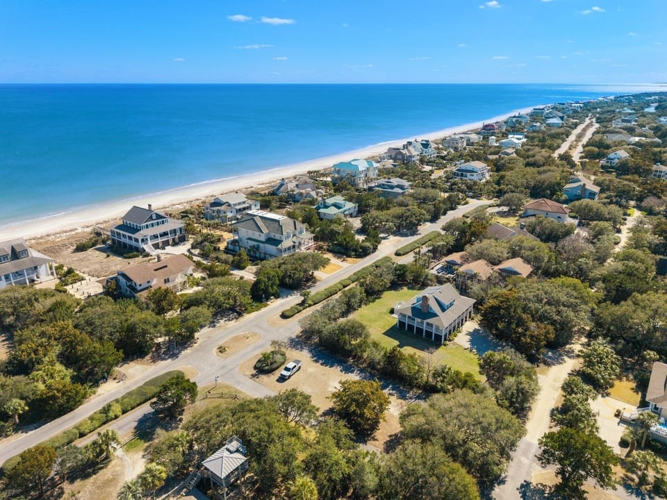 House, Multiple Bedrooms | Aerial view