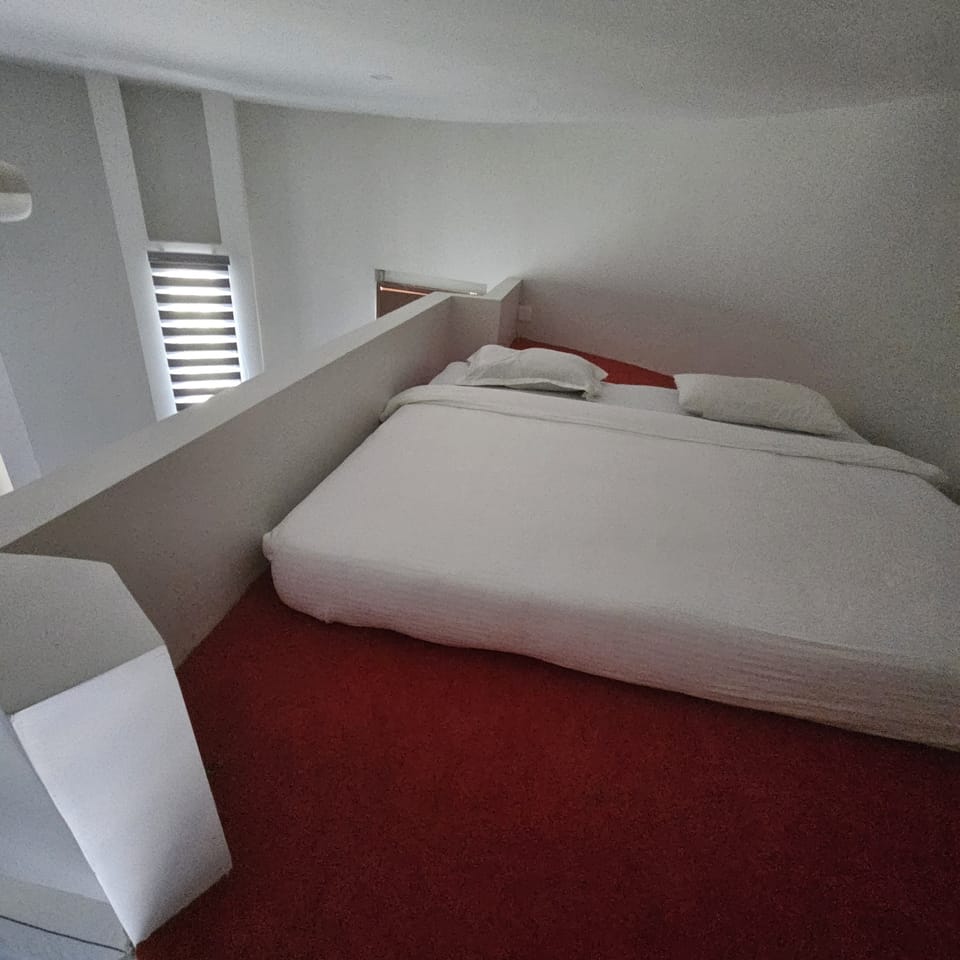 Family Triple Room, Valley View | Laptop workspace