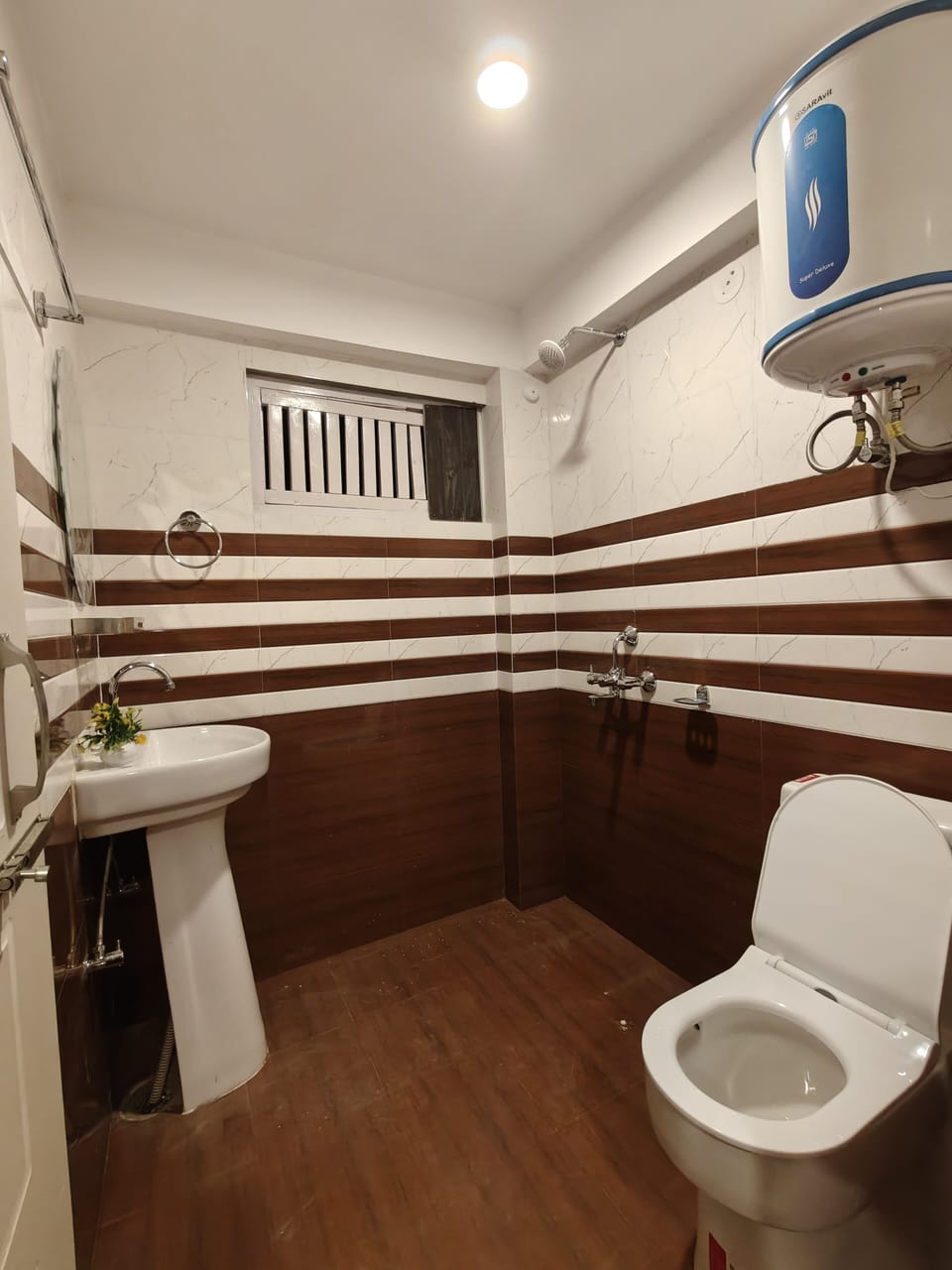 Deluxe Single Room, Balcony, Mountain View | Bathroom