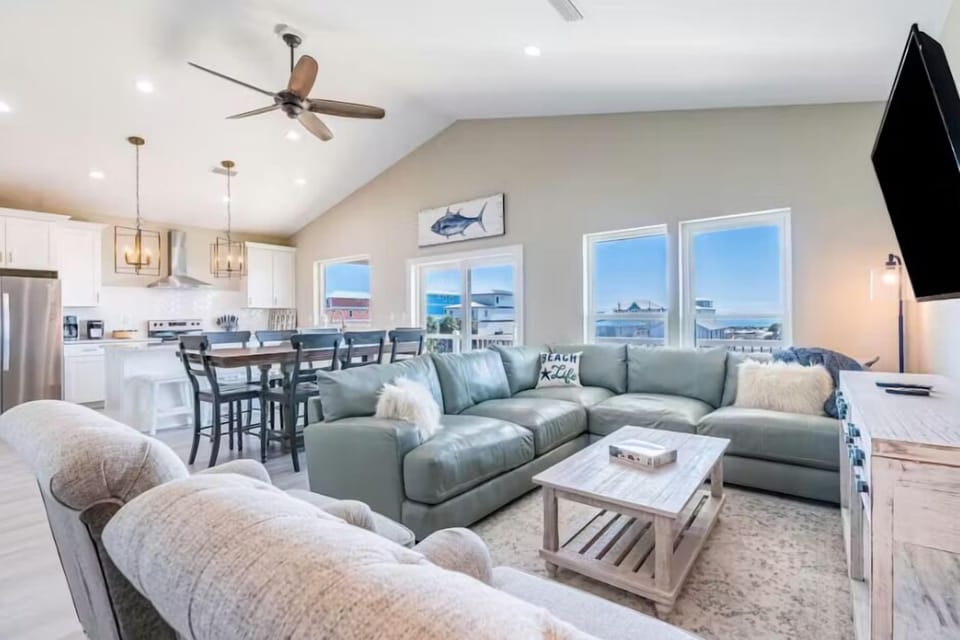 House, Multiple Beds (Sandy Pines) | Living area