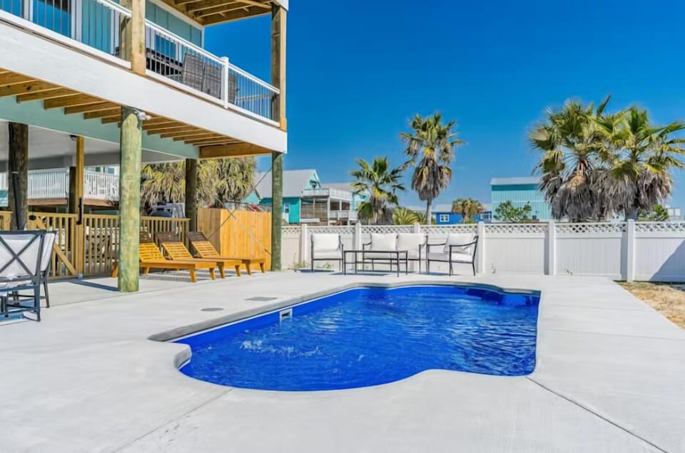 House, Multiple Beds (Sandy Pines) | Pool | Outdoor pool, a heated pool