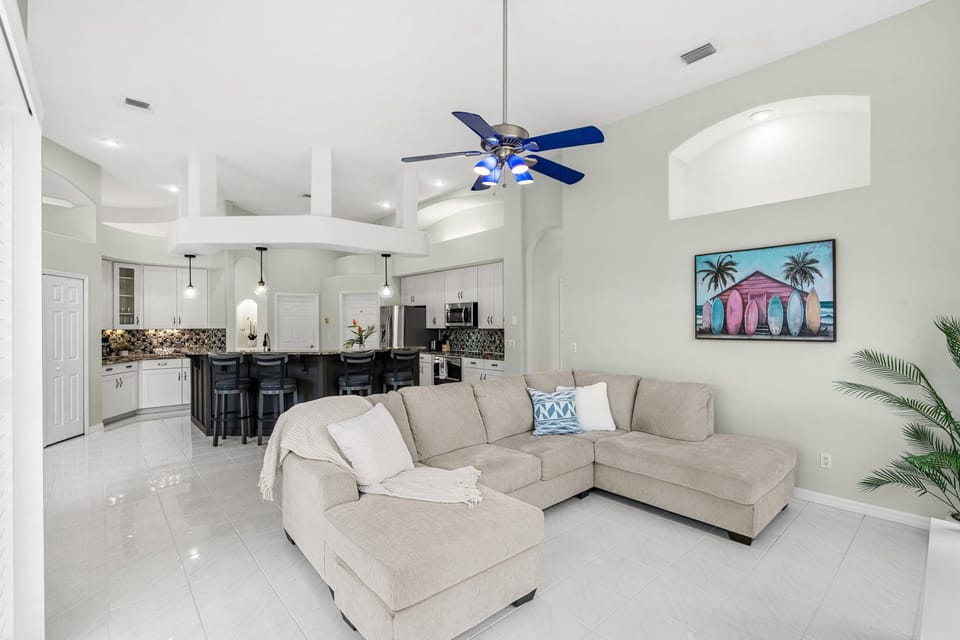 House (3 Bedrooms) | Interior