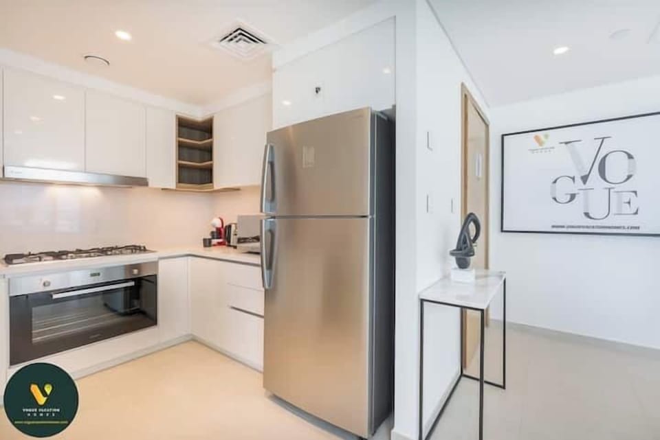 Luxury Apartment, Balcony, City View | Private kitchen | Full-size fridge, microwave, oven, stovetop
