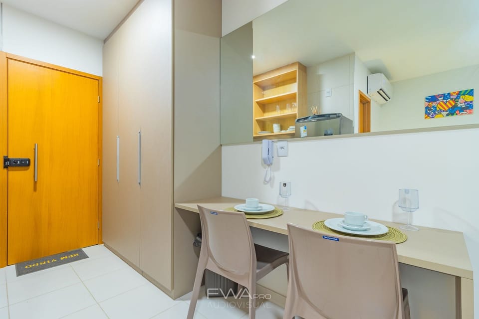 Basic Apartment | Dining