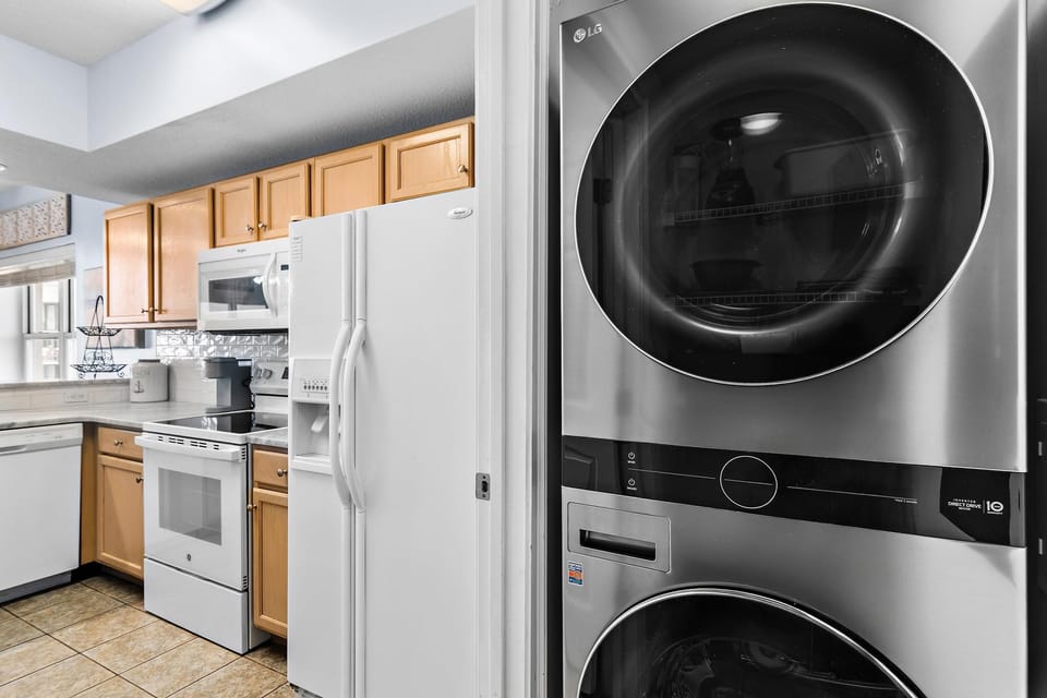 Condo, 1 King Bed with Sofa bed (Waters Edge #501) | Private kitchen