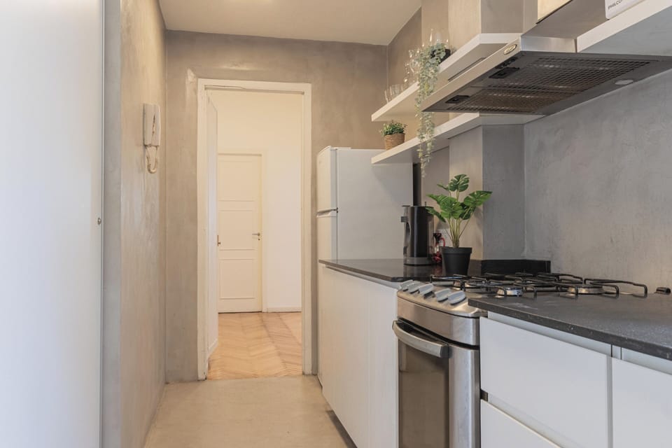 Apartment, City View | Private kitchen | Fridge, microwave, oven, stovetop