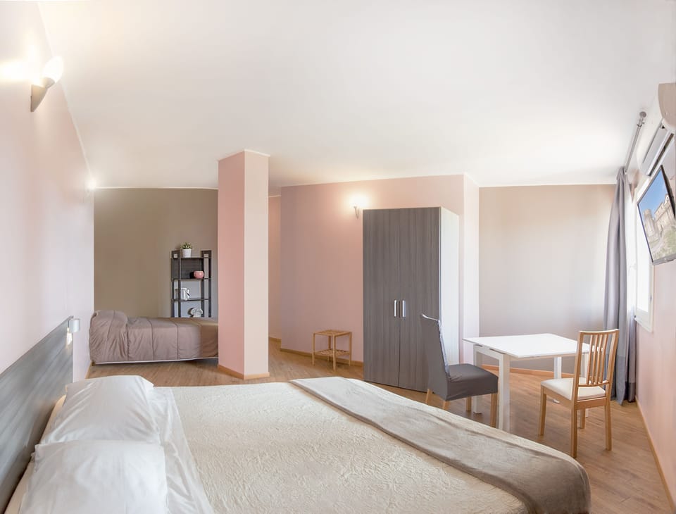 In-room safe, desk, soundproofing, free WiFi