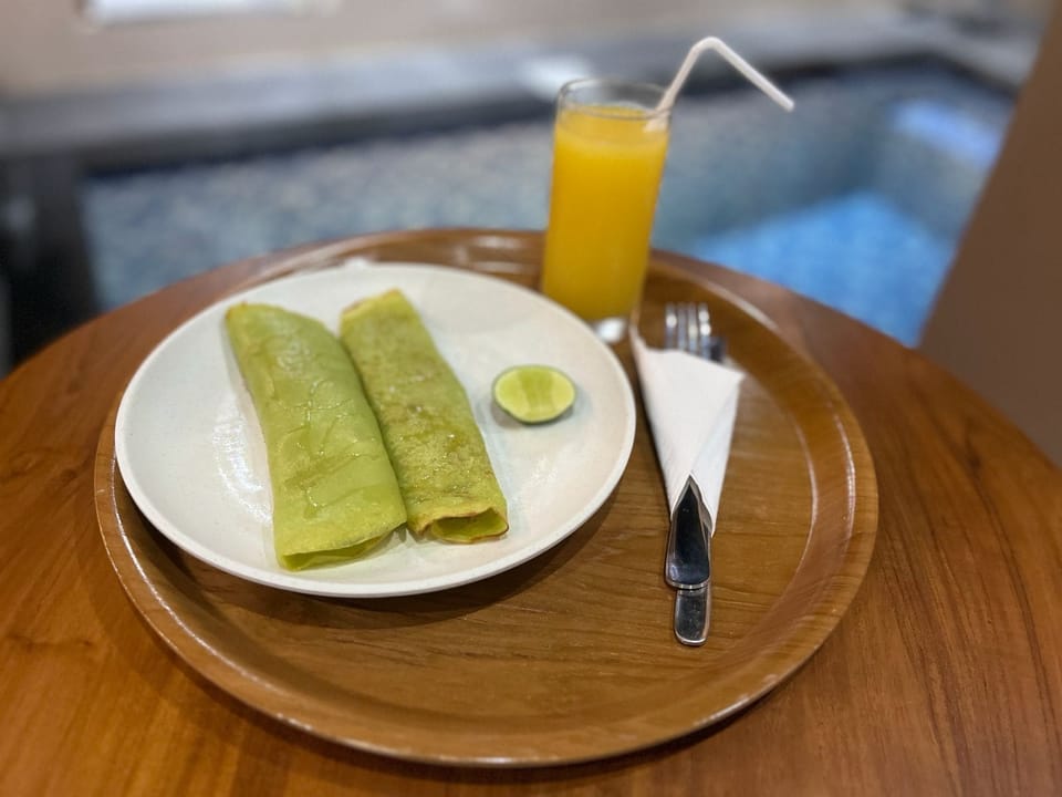 Free daily continental breakfast