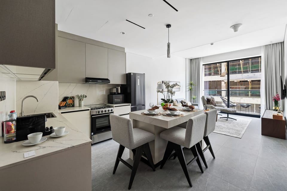 Deluxe Apartment, Balcony | Private kitchen | Toaster
