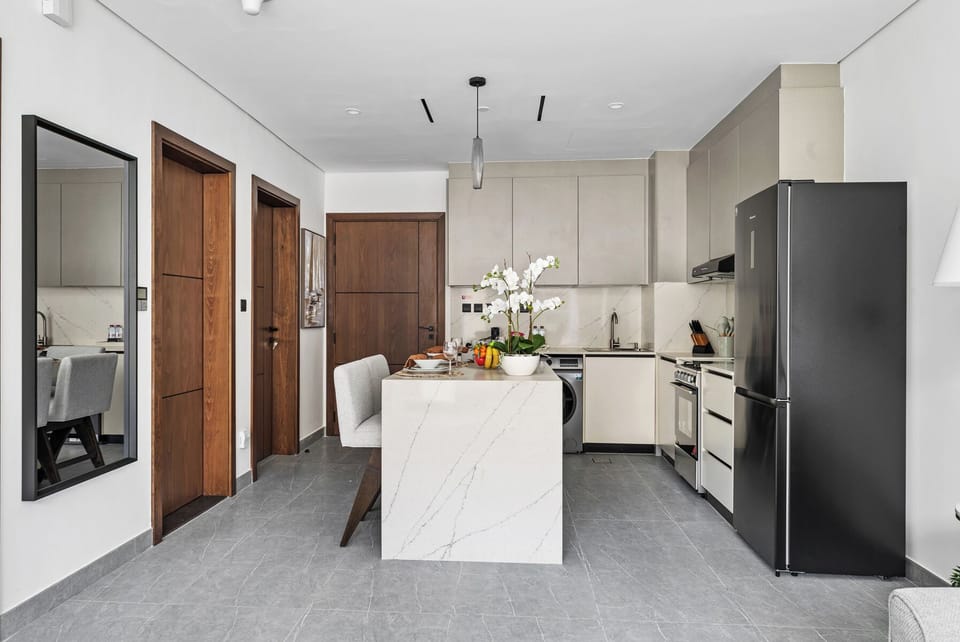 Deluxe Apartment, Balcony | Private kitchen | Toaster