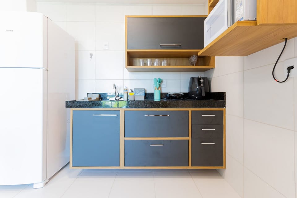Basic Apartment | Private kitchen | Fridge, microwave, stovetop, toaster