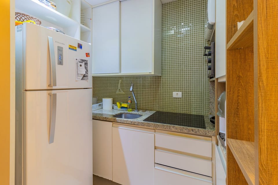 Basic Apartment | Private kitchen | Cookware/dishes/utensils