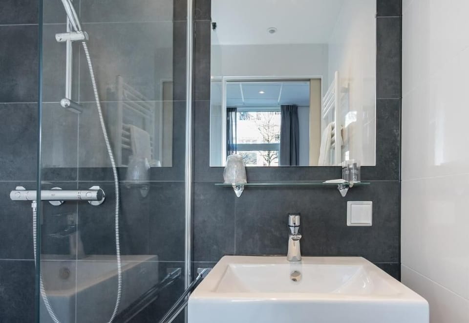 Shower, towels, soap, shampoo