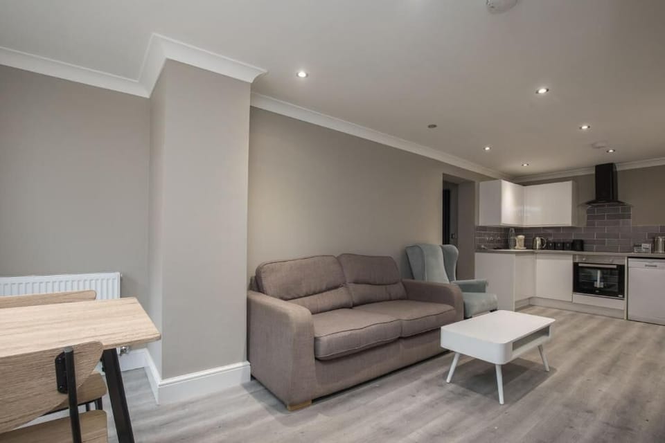 Apartment, 2 Bedrooms | Living room
