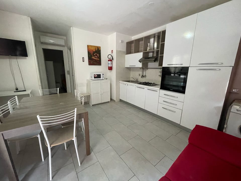 Apartment, 2 Bedrooms, Balcony, Garden View | Interior