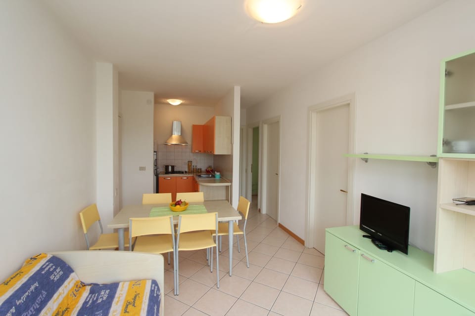 Apartment, 3 Bedrooms, Balcony, Ocean View | Living room