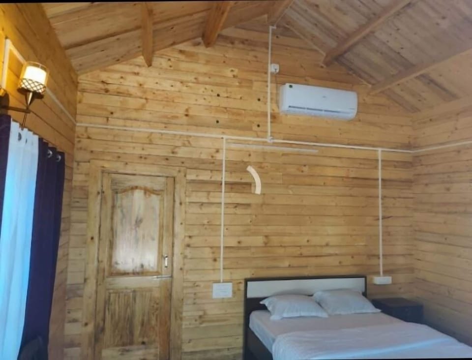 Deluxe Cottage, Hill View | Premium bedding, memory foam beds, individually furnished, desk