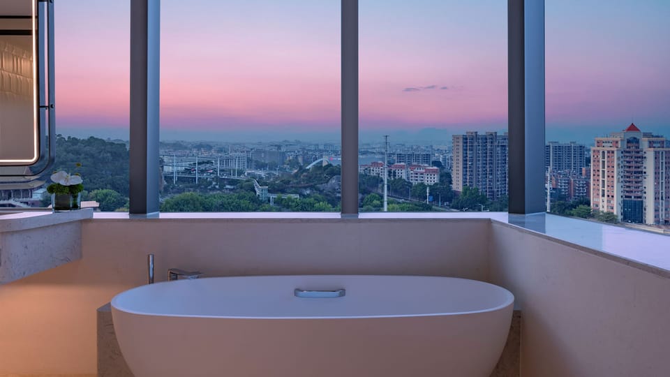 Suite, 1 Bedroom, Club Lounge Access | Bathroom