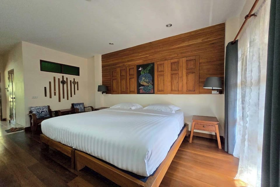 Deluxe Room | In-room safe, free WiFi, bed sheets