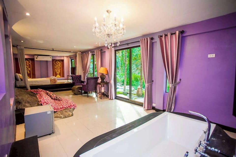 So sweet | Bathroom | Hair dryer, towels