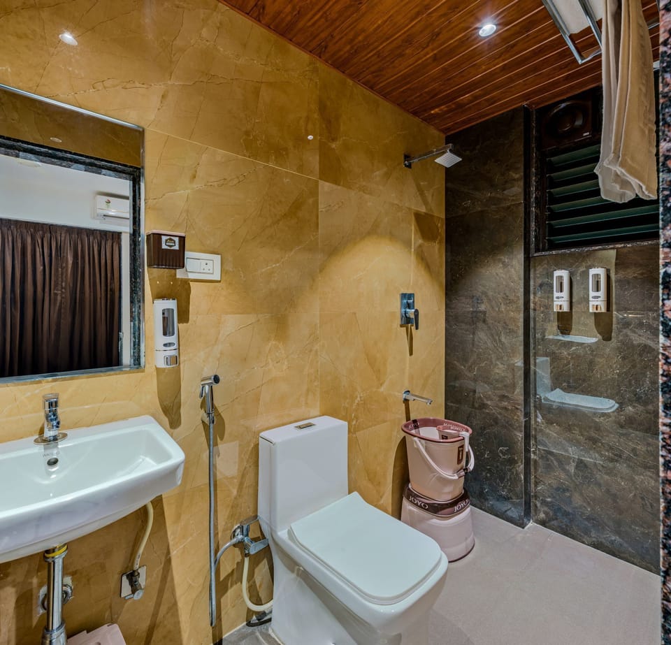Shower, towels, soap, shampoo