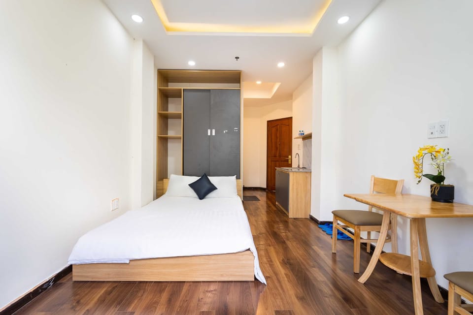 Deluxe Apartment | Premium bedding, WiFi (free), bed sheets