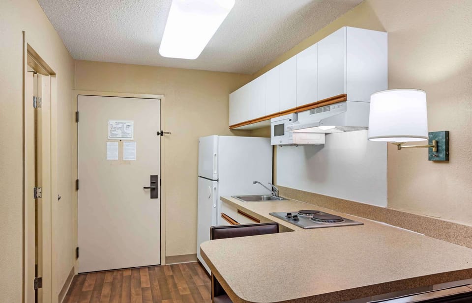 Studio, 2 Queen Beds, Non Smoking | Desk, iron/ironing board, free WiFi