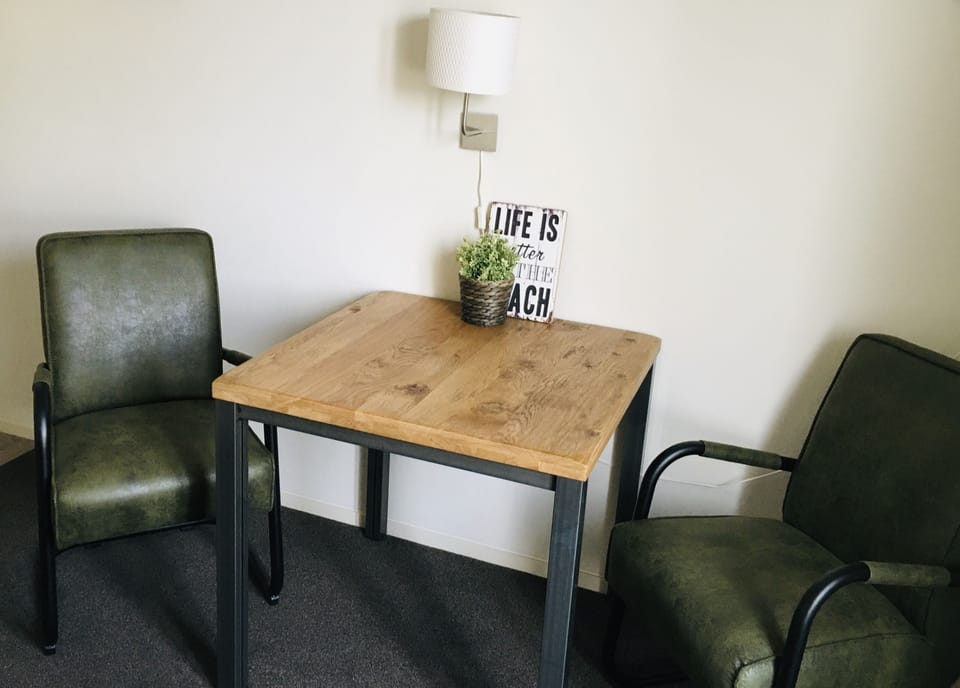 Studio (2 person) | In-room dining