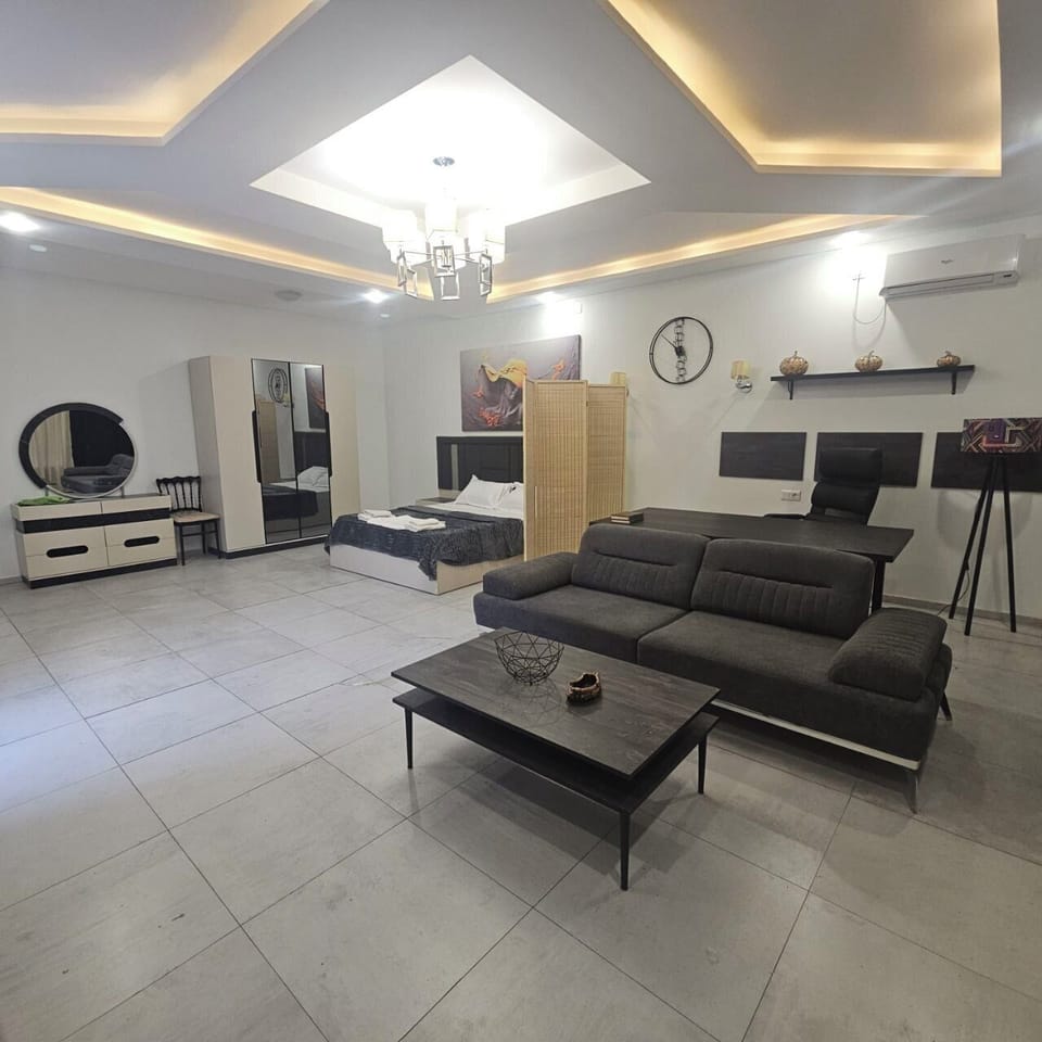Luxury Double Room | Desk, laptop workspace, free WiFi