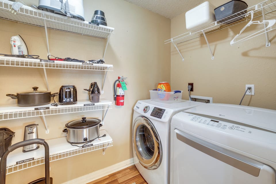 Golfers Oasis w/ Pools! 3 Mi to Table Rock Lake Apartment in Branson