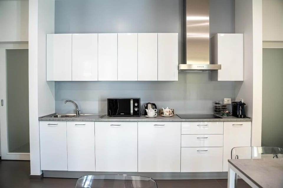 Fridge, microwave