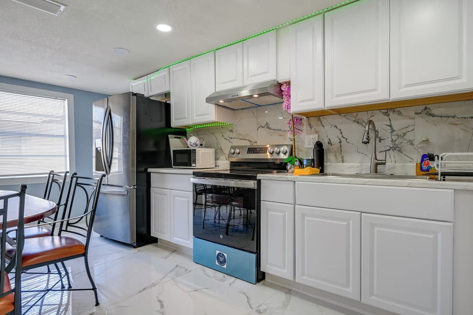 House (4 Bedrooms) | Interior