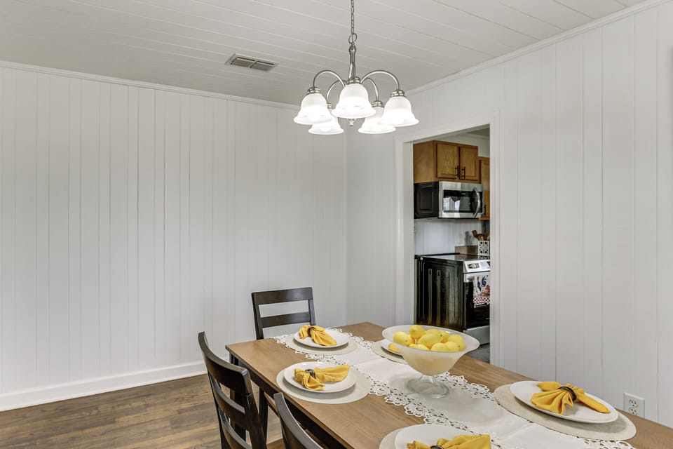 House (3 Bedrooms) | Interior