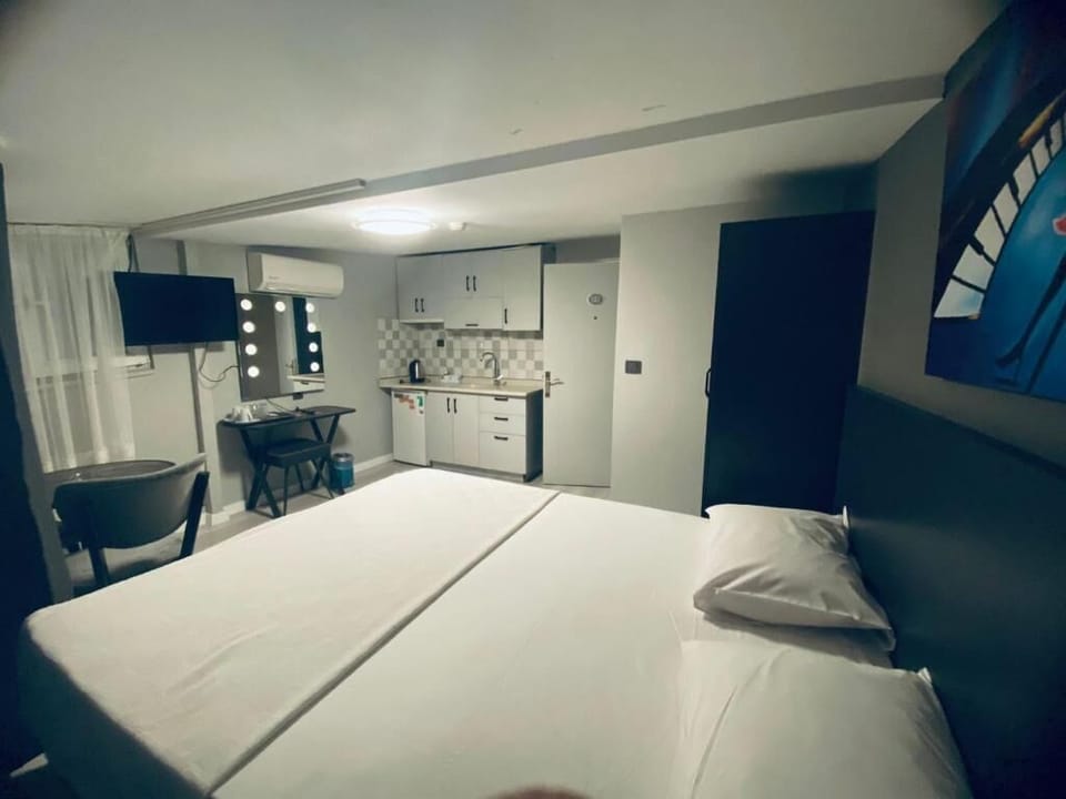 In-room safe, free WiFi