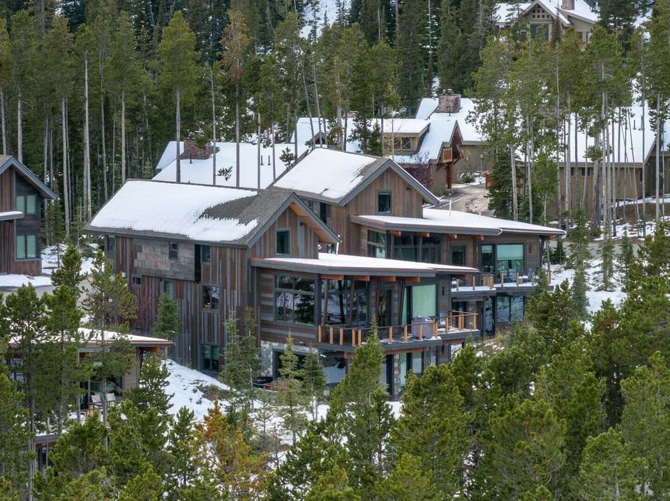 House, 6 Bedrooms | Exterior