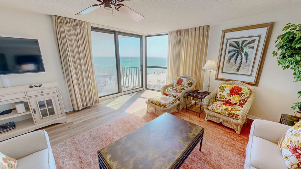 Condo, 2 Bedrooms | Living area | Smart TV