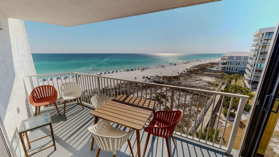 Condo, 2 Bedrooms | Property grounds