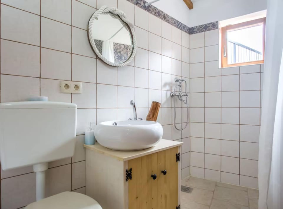 Villa (ThreeBedRoom Villa with Pool) | Bathroom | Shower, towels