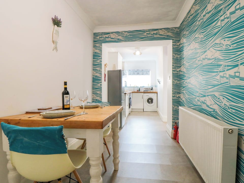 Cottage | Dining