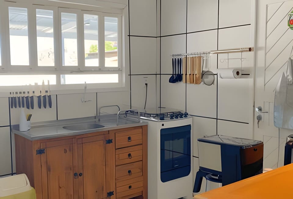 Comfort Villa | Private kitchen | Fridge, microwave, oven, stovetop