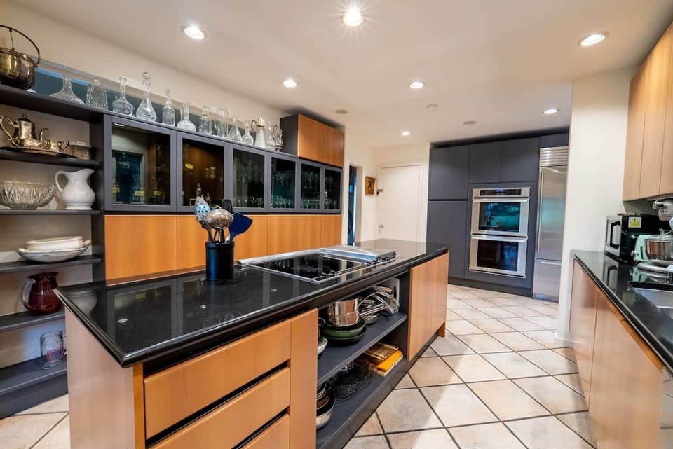 House | 5 bedrooms, Internet