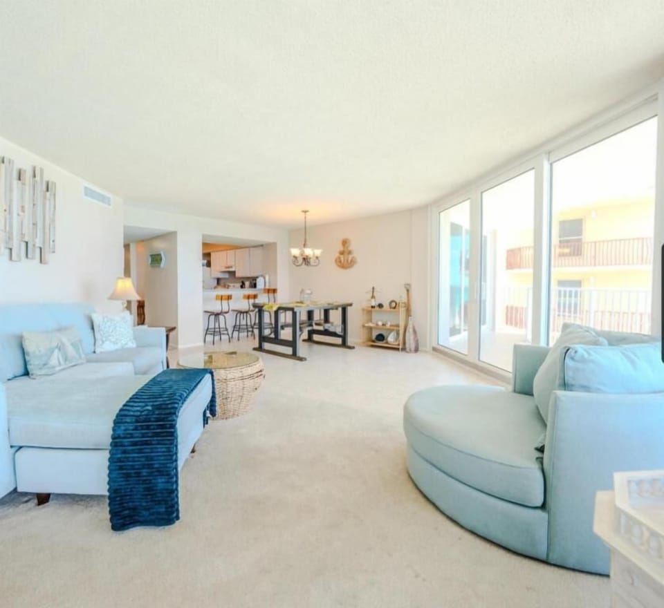 Luxury Apartment, Balcony, Ocean View | Living area | Flat-screen TV